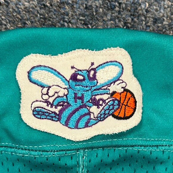 Vintage 90s Charlotte Hornets NBA Champion Athletics Basketball Shorts Sz 38 - Picture 2 of 9